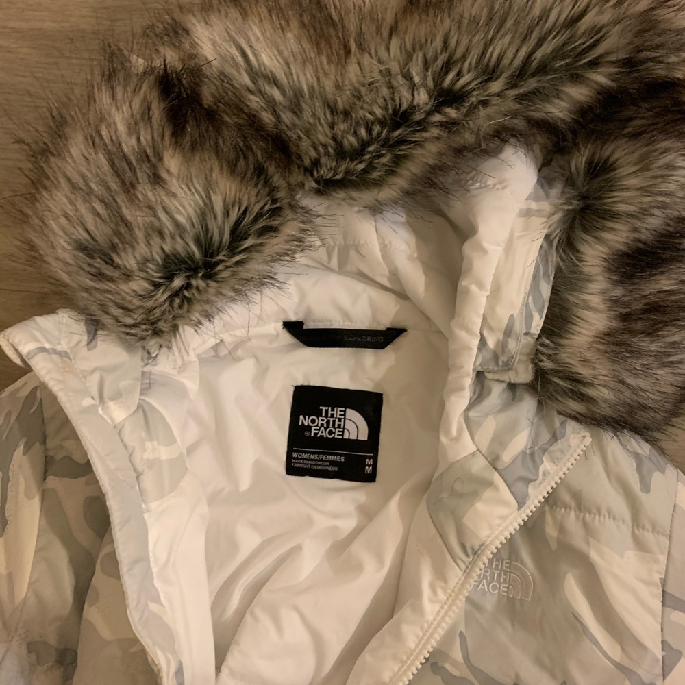 The North Face Insulated Jacket Camo - Picture 3 of 5